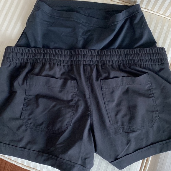 THYME MATERNITY - Drawstring Shorts - size S - Picture 3 of 3